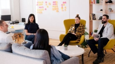What can the giraffe teach us about improving leadership communication?